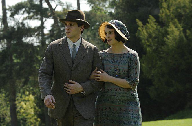 Downton Abbey - Season 3 - Episode 3 - Photos - Allen Leech, Jessica Brown Findlay