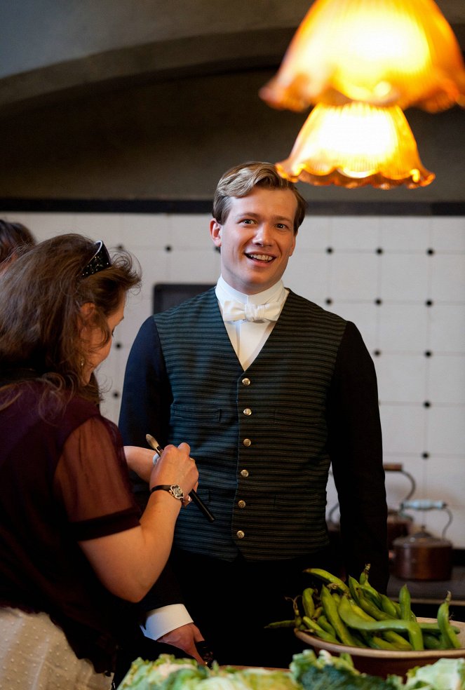 Downton Abbey - Episode 5 - Making of - Ed Speleers