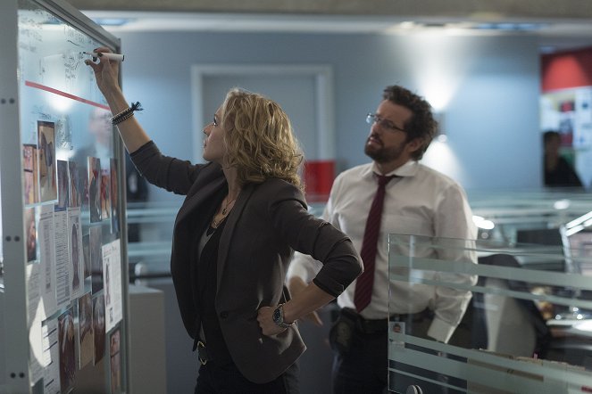 Motive - Nobody Lives Forever - Photos - Kristin Lehman, Louis Ferreira