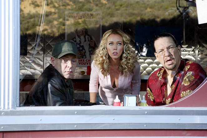 Sharknado 3: Oh Hell No! - Van film - Teller, Kendra Wilkinson, Penn Jillette