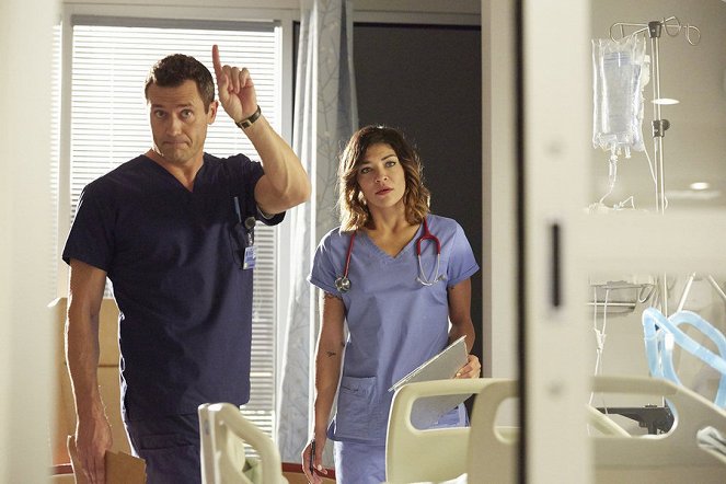 Complications - Die Immunreaktion - Filmfotos - Jason O'Mara, Jessica Szohr