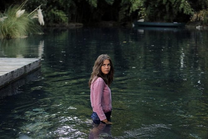 The Fosters - Season 2 - Mother Nature - Photos - Maia Mitchell