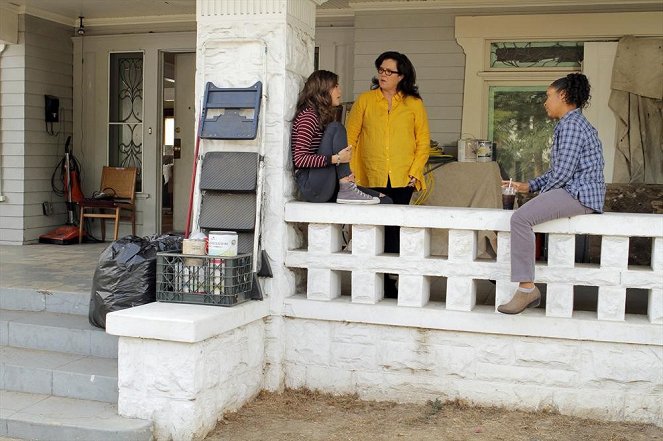 The Fosters - Now Hear This - Photos - Maia Mitchell, Rosie O'Donnell