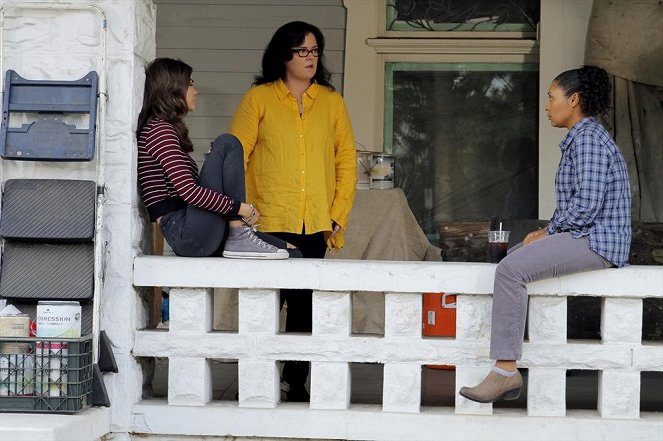 The Fosters - Now Hear This - Photos - Maia Mitchell, Rosie O'Donnell