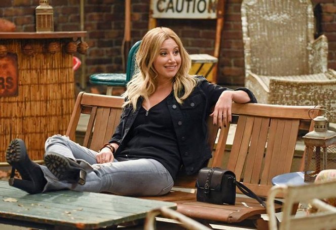 Clipped - Filmfotos - Ashley Tisdale