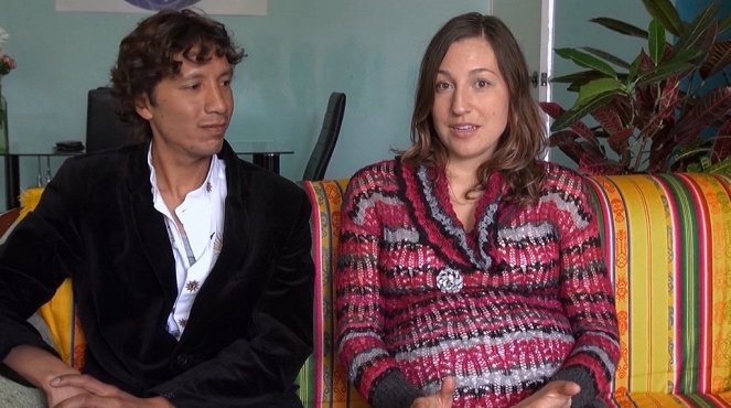 Žijeme z energie, jsme energie - Film - Akahi Ricardo Salas, Camila Castillo de Salas