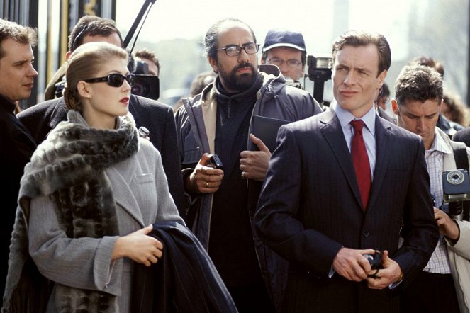 James Bond: Halj meg máskor - Filmfotók - Rosamund Pike, Toby Stephens