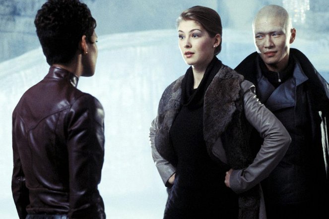 Die Another Day - Photos - Rosamund Pike, Rick Yune