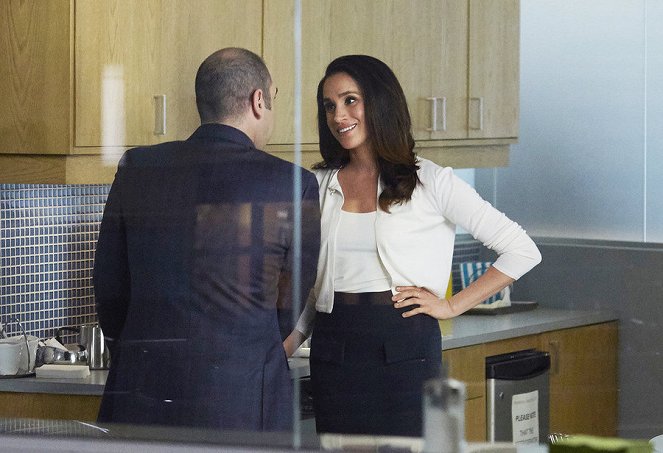 Suits - Season 5 - Toe to Toe - Photos - Meghan, Duchess of Sussex