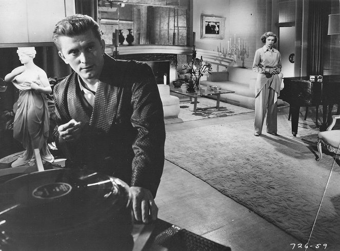 Young Man with a Horn - Filmfotók - Kirk Douglas, Lauren Bacall