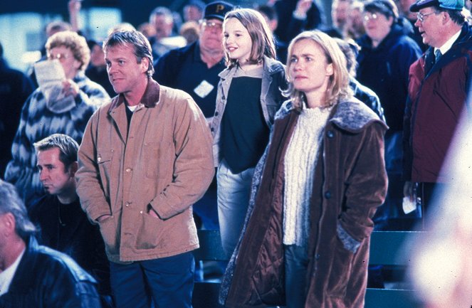 Smrtící žár - Z filmu - Anthony LaPaglia, Kiefer Sutherland, Kay Panabaker, Radha Mitchell