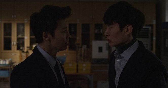 Rediaegsheon chungchoon - De la película - Donghae
