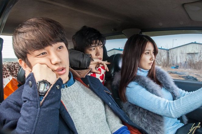 Mládí - Z filmu - Hae-in Jeong, Won Goo, Ji-hyun Son