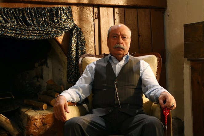Dila Hanım - Kuvat elokuvasta - Engin Şenkan