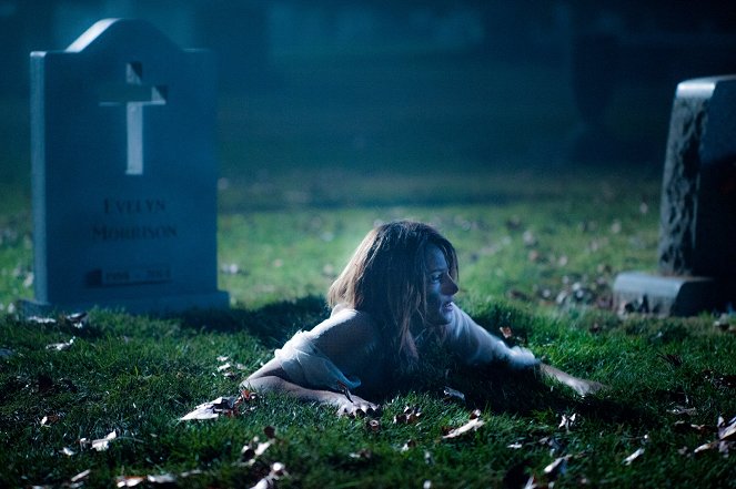 Burying the Ex - Film - Ashley Greene