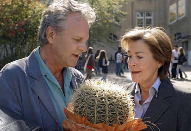 1:0 für das Glück - Filmfotos - Peter Sattmann, Thekla Carola Wied