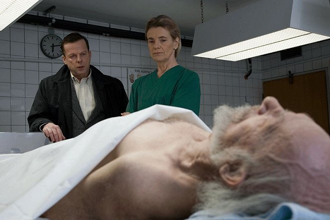 Wallander - Luftslottet - De la película - Krister Henriksson, Stina Ekblad, Rune Bergman