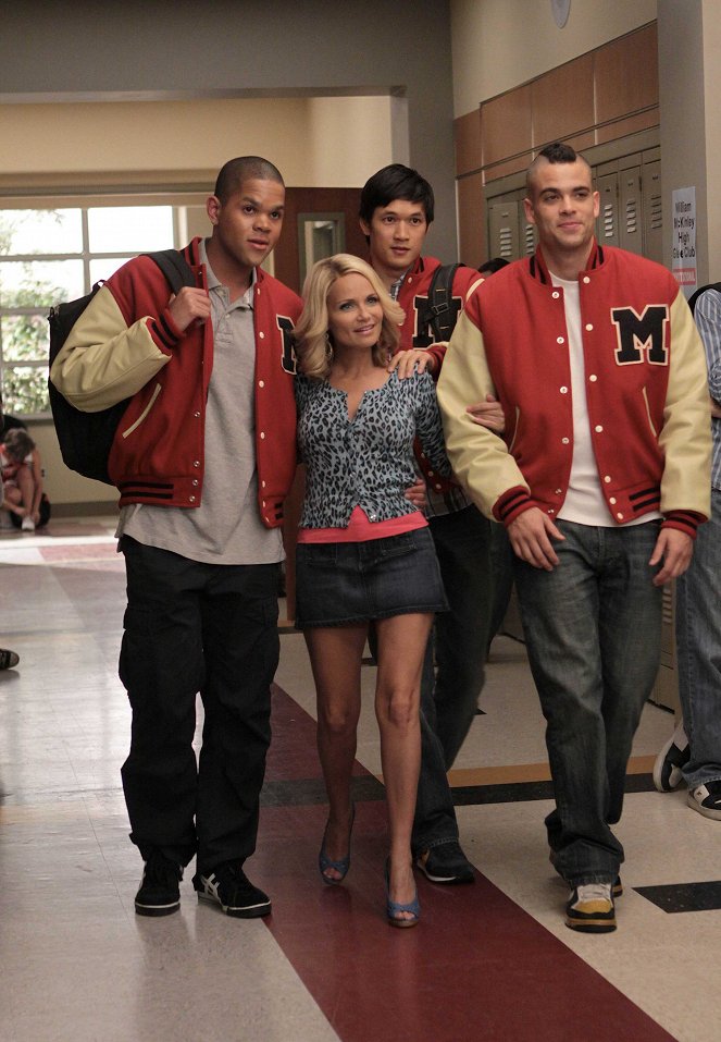 Glee - Kręte ścieżki April Rhodes - Z filmu - Dijon Talton, Kristin Chenoweth, Harry Shum Jr., Mark Salling