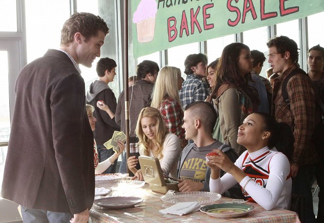 Glee - Season 1 - Wheels - Photos - Matthew Morrison, Dianna Agron, Mark Salling, Naya Rivera