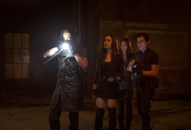The Mortal Instruments: City of Bones - Photos - Jamie Campbell Bower, Lily Collins, Jemima West, Kevin Zegers