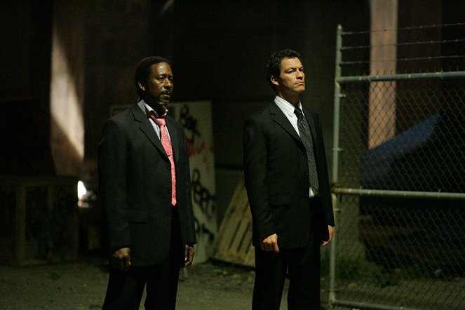 Prawo ulicy - Season 5 - Z filmu - Clarke Peters, Dominic West