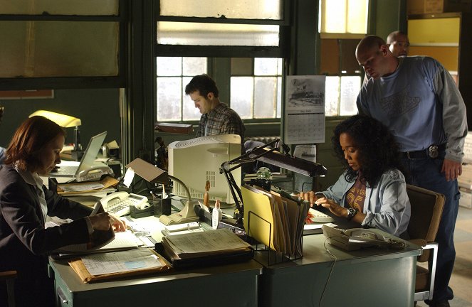 The Wire - Duck and Cover - Van film - Amy Ryan, Sonja Sohn