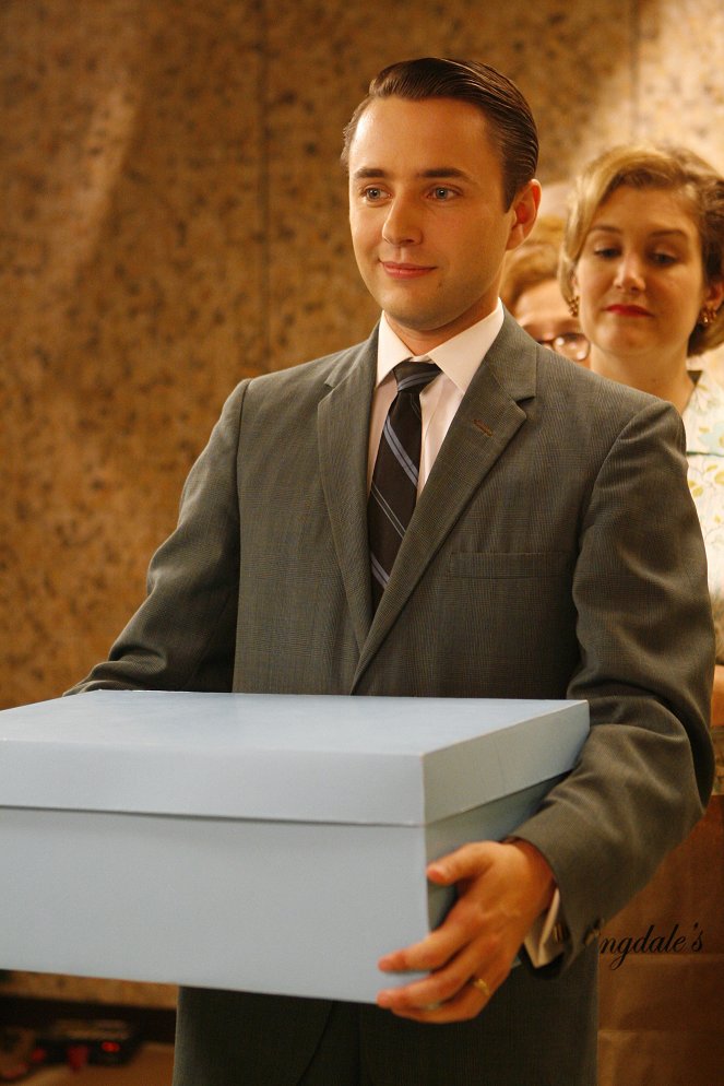 Mad Men - Season 1 - Red in the Face - Photos - Vincent Kartheiser