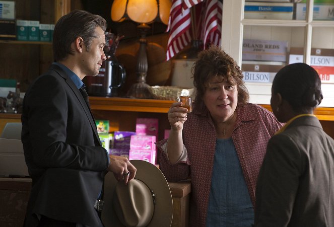 Justified - The Moonshine War - Photos - Timothy Olyphant, Margo Martindale