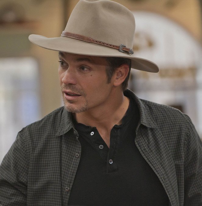 Justified - Season 3 - Harlan Roulette - Photos - Timothy Olyphant