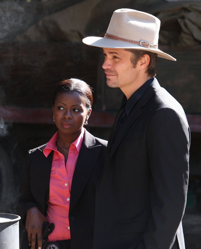 Justified - The Devil You Know - Photos - Erica Tazel, Timothy Olyphant