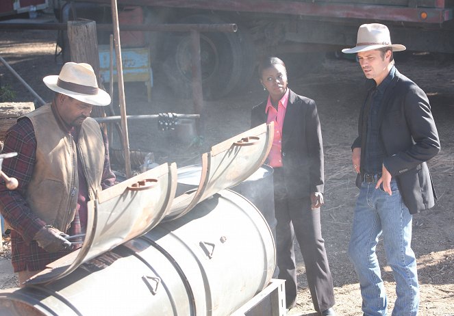 Justified - The Devil You Know - Photos - Mykelti Williamson, Erica Tazel, Timothy Olyphant