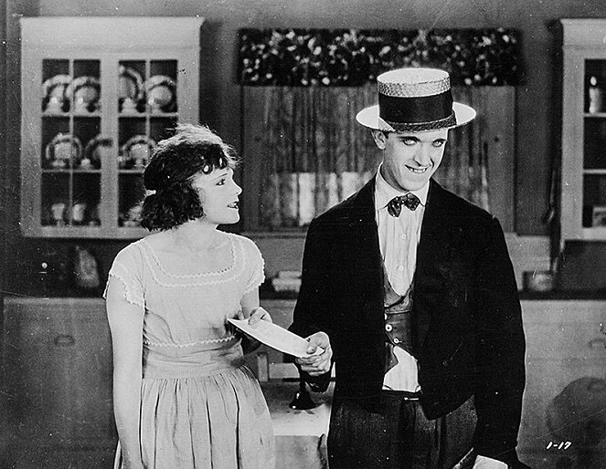 Laurel prodává knihy - Z filmu - Vera Reynolds, Stan Laurel