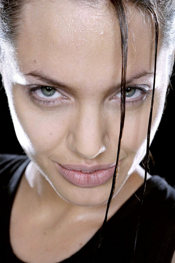 Lara Croft: Tom Raider - Promo - Angelina Jolie