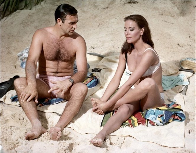 James Bond - Feuerball - Filmfotos - Sean Connery, Claudine Auger