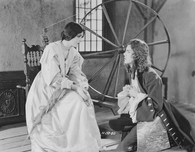 Puritan Passions - Do filme - Mary Astor