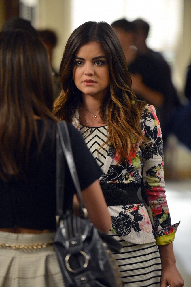 Pretty Little Liars - Surfing the Aftershocks - Photos - Lucy Hale