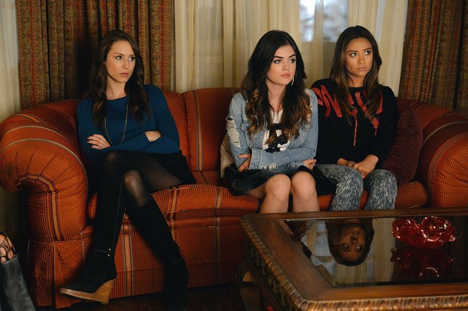 Pretty Little Liars - Taking This One to the Grave - Van film - Troian Bellisario, Lucy Hale, Shay Mitchell