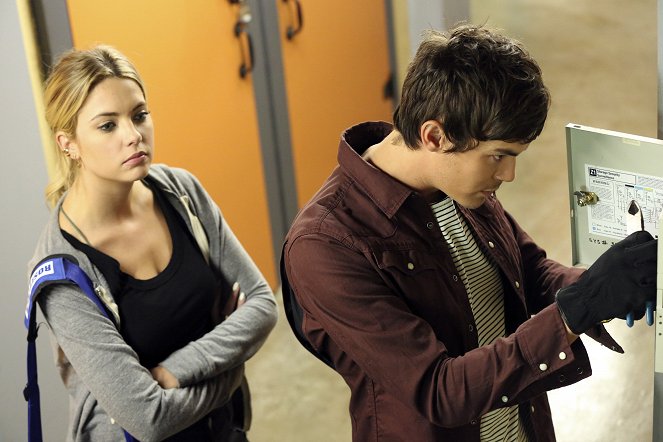 Pretty Little Liars - The Bin of Sin - De la película - Ashley Benson, Tyler Blackburn