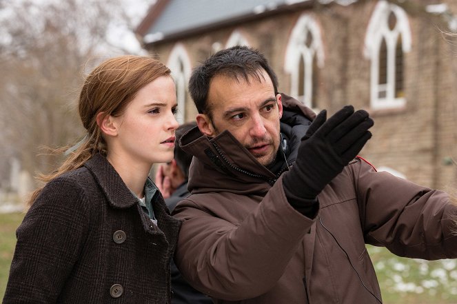 Regression - Van de set - Emma Watson, Alejandro Amenábar