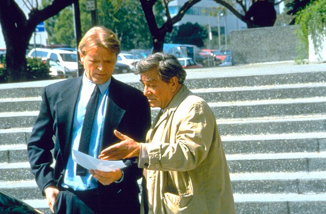 Colombo - Season 10 - A Trace of Murder - De la película - David Rasche, Peter Falk