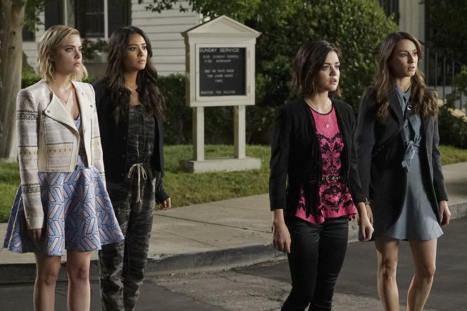 Pretty Little Liars - Songs of Experience - Photos - Ashley Benson, Shay Mitchell, Lucy Hale, Troian Bellisario