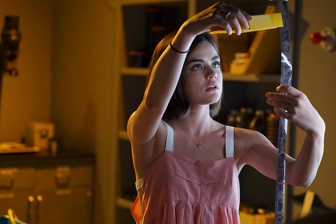 Pretty Little Liars - She's No Angel - Photos - Lucy Hale