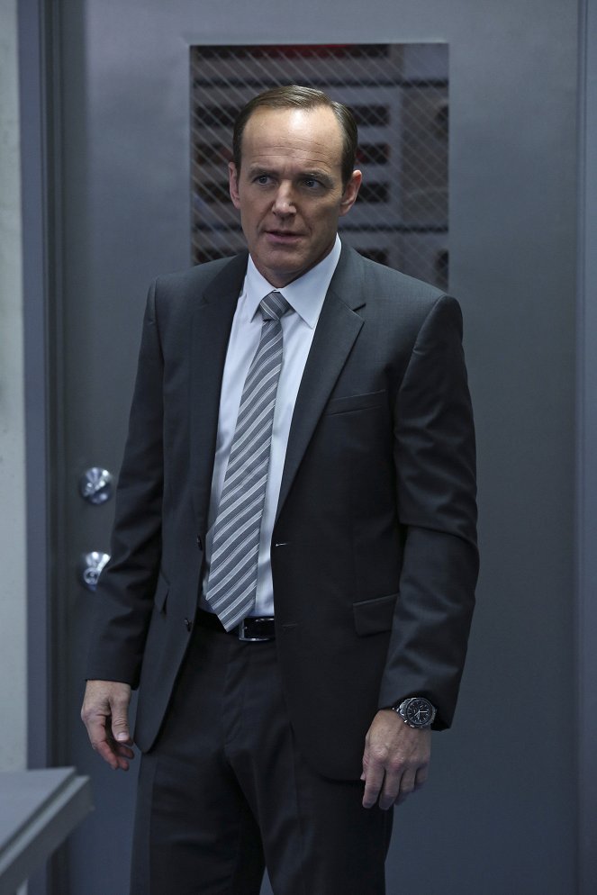 Agents of S.H.I.E.L.D. - Season 1 - The Asset - Photos - Clark Gregg