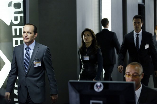 Agenti S.H.I.E.L.D. - Hub - Z filmu - Clark Gregg, Ming-Na Wen, Brett Dalton