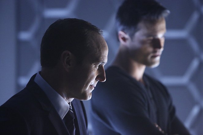 MARVEL's Agents Of S.H.I.E.L.D. - Season 1 - Götterdämmerung - Filmfotos - Clark Gregg