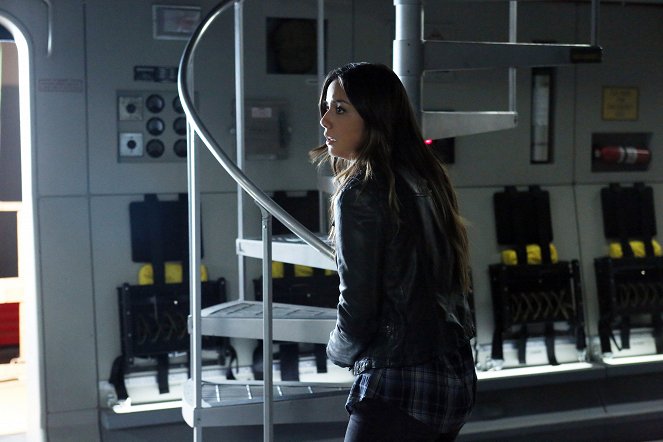 Agenti S.H.I.E.L.D. - Série 1 - Nic osobního - Z filmu - Chloe Bennet