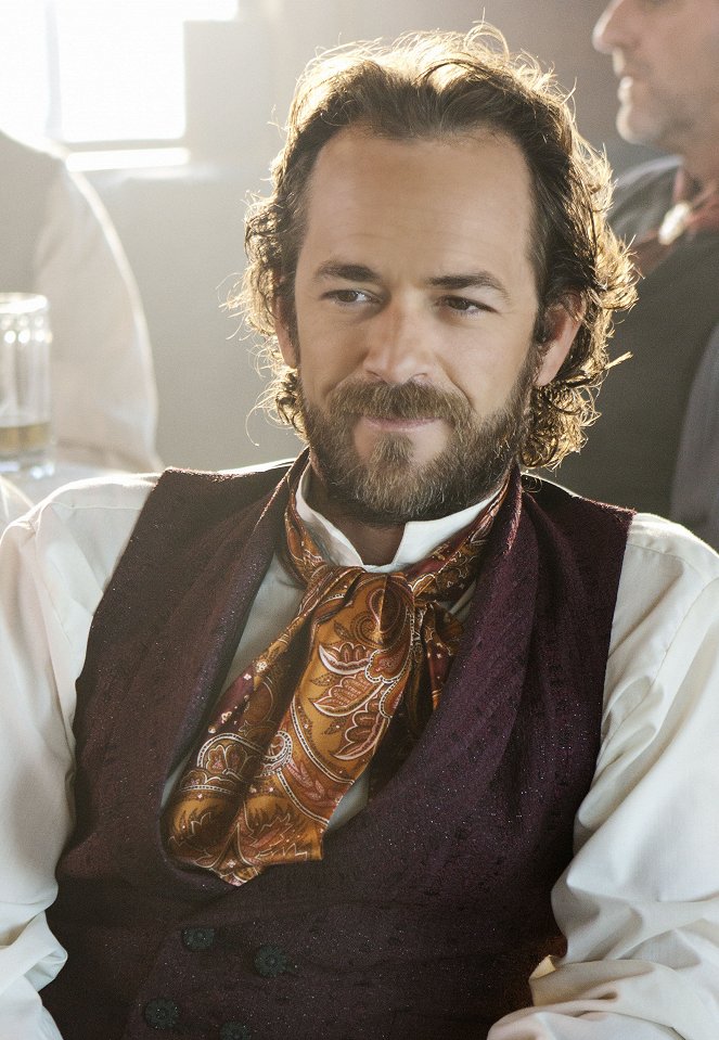 Goodnight for Justice: Queen of Hearts - De filmes - Luke Perry