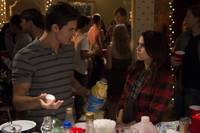 The DUFF - Van film - Robbie Amell, Mae Whitman