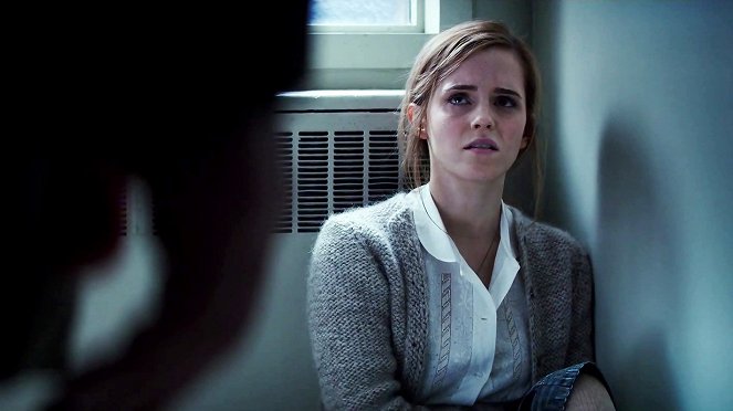 Regression - Filmfotos - Emma Watson