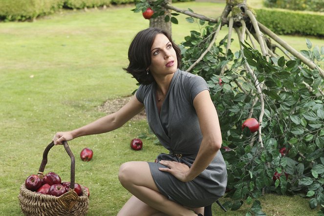 Once Upon A Time - Es war einmal... - The Thing You Love Most - Filmfotos - Lana Parrilla